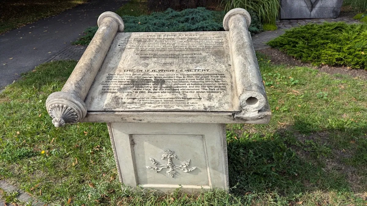 Cementerio Judío Viejo de Riga — foto 2
