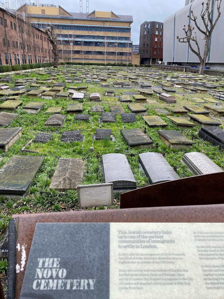 Cementerio Novo de Mile End — photo 2