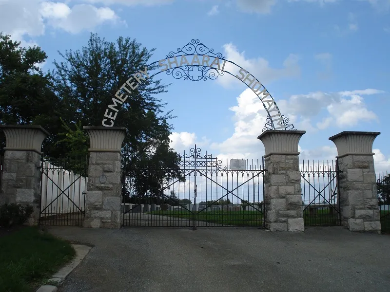 Cemetery Shaarai Shomayim