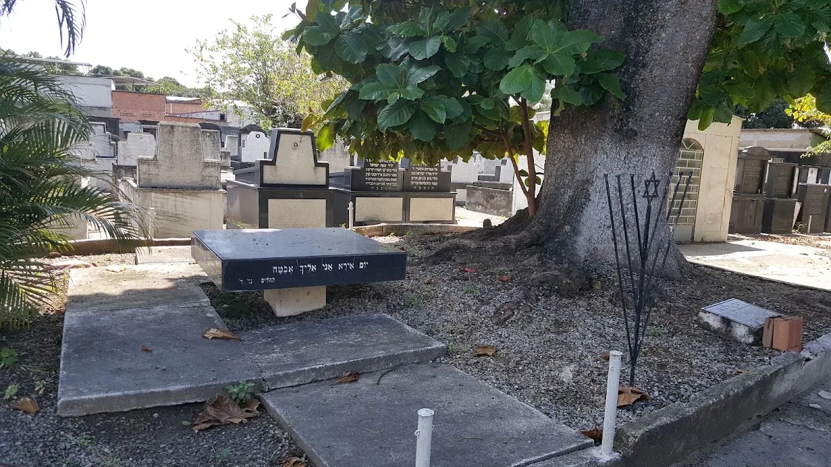 Cemitério Israelita de São Gonçalo — photo 9