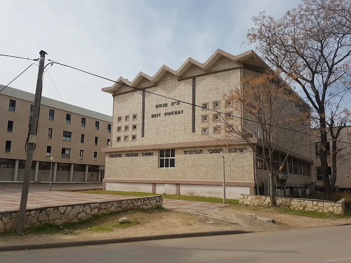 Central yeshivat Tomchei Tmimim — foto 2