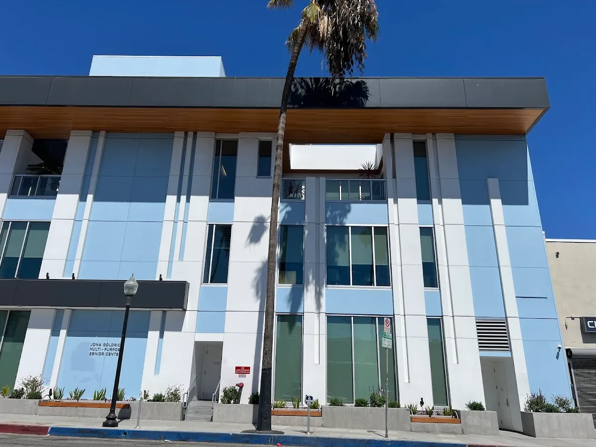 Centro Multipropósito Jona Goldrich — foto 2