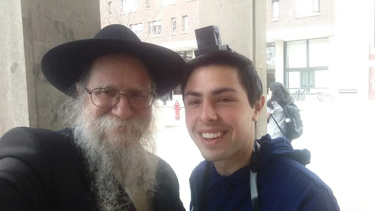 Chabad at Amherst — foto 8