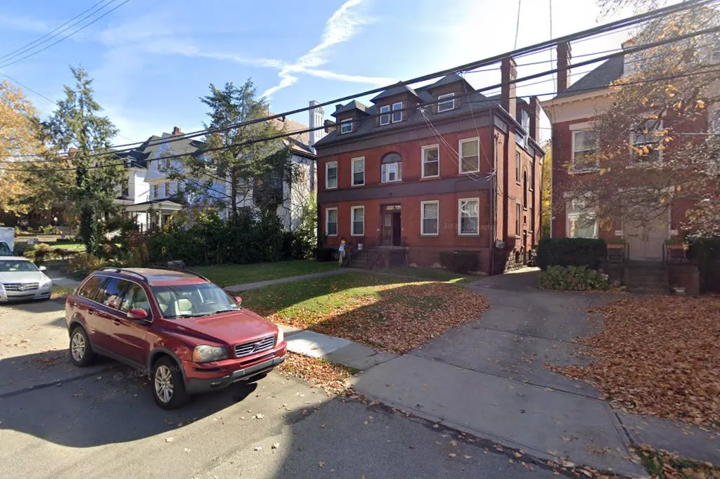 Chabad House on Campus - Pittsburgh — photo 3