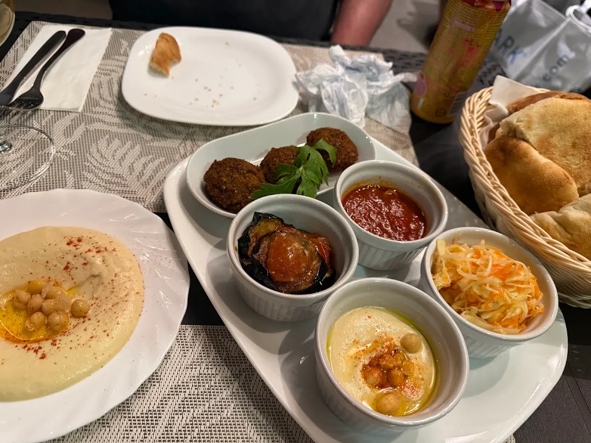 Chabad Kosher Grill Praha — photo 8
