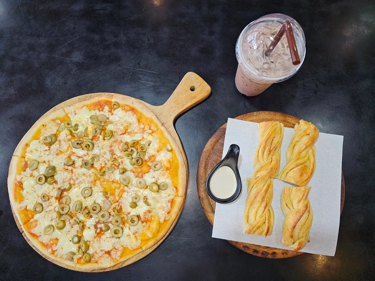 Chabad Pizza & Bakery — photo 4