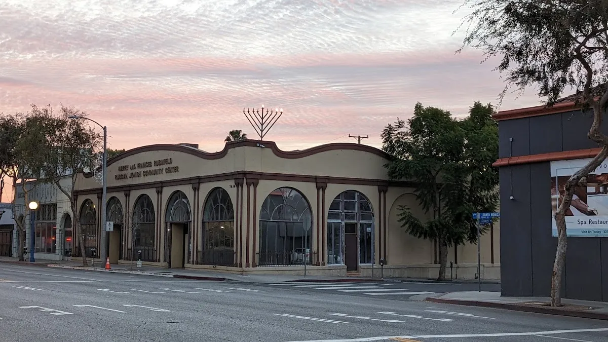 Chabad Russian Immigrant Program & Synagogue