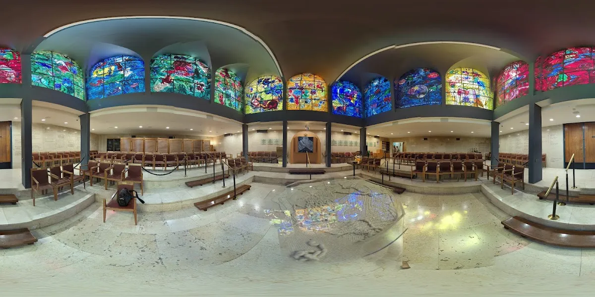 Chagall Windows (Hadassah Ein Kerem Synagogue) — foto 2