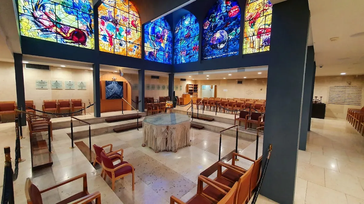 Chagall Windows (Hadassah Ein Kerem Synagogue) — foto 8
