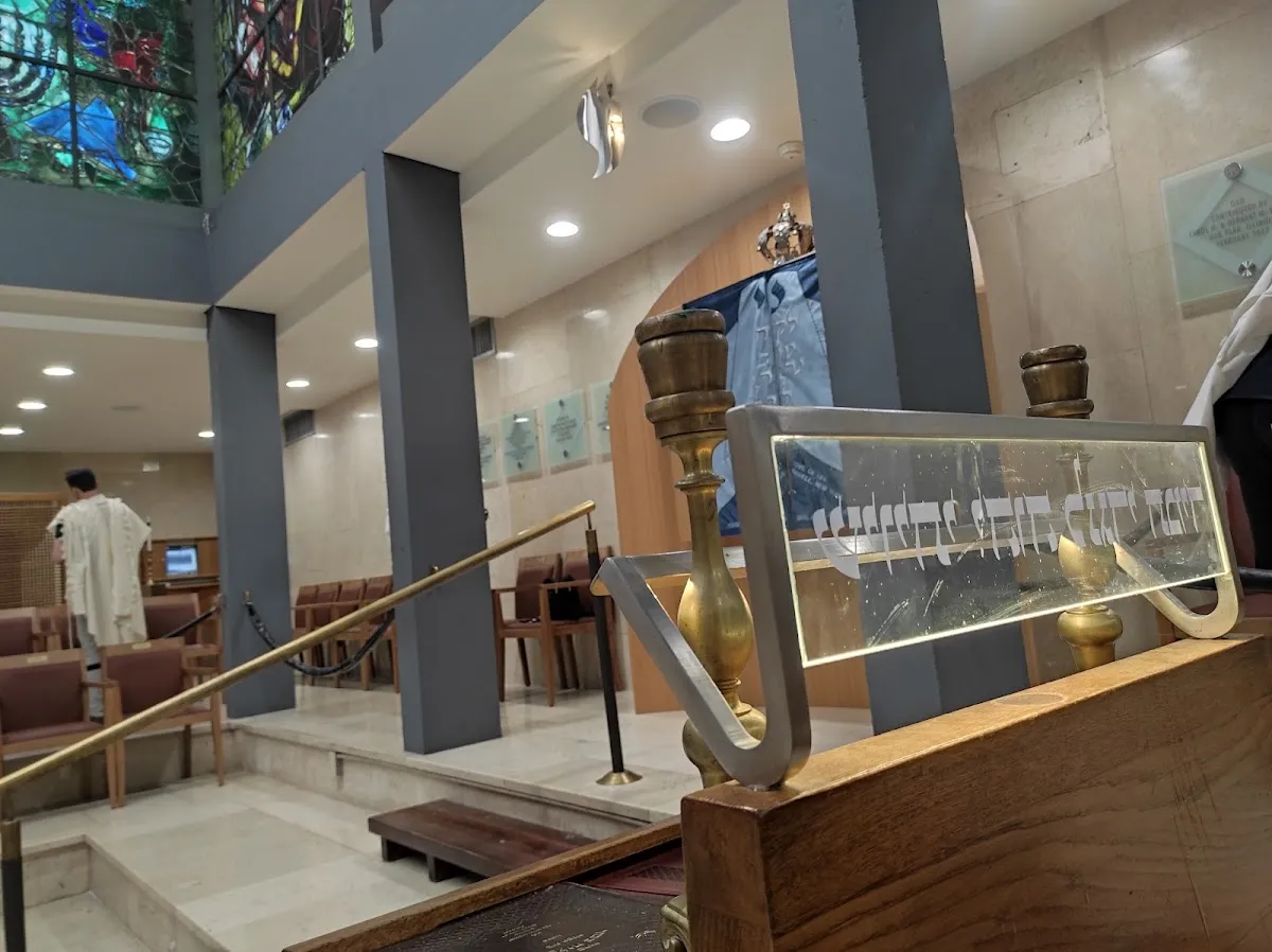 Chagall Windows (Hadassah Ein Kerem Synagogue) — foto 9