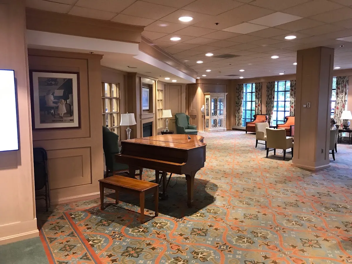 Charles E. Smith Life Communities — foto 2