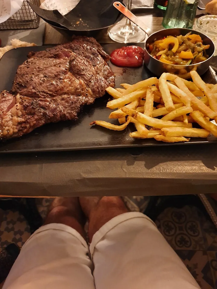 Charlies Corner Marbella — photo 4