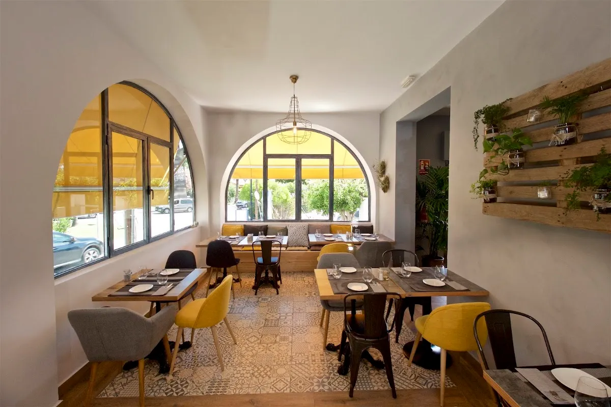 Charlies Corner Marbella — photo 7