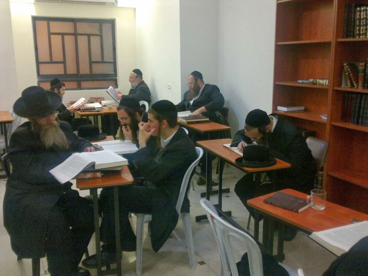 Chatam Sofer Erlau Synagogue and Torah Center — foto 6