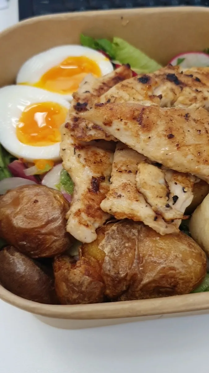 Chicken Station (Moshe Aviv Tower) — photo 4