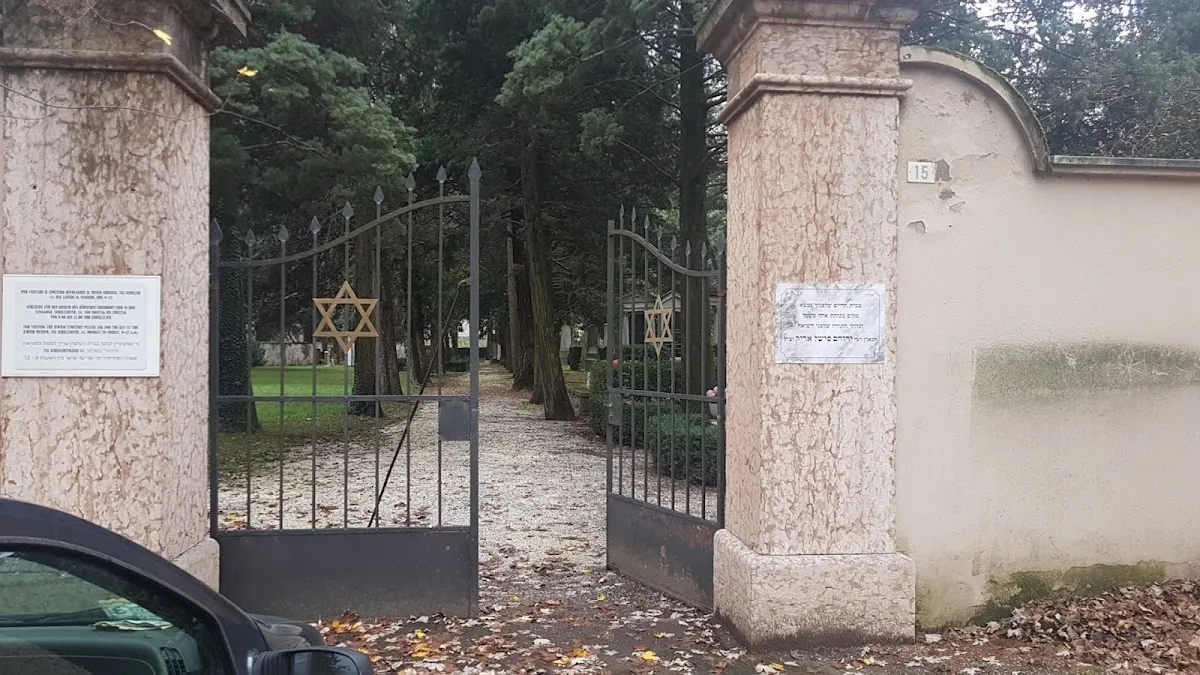 Cimitero Ebraico di Merano — photo 5