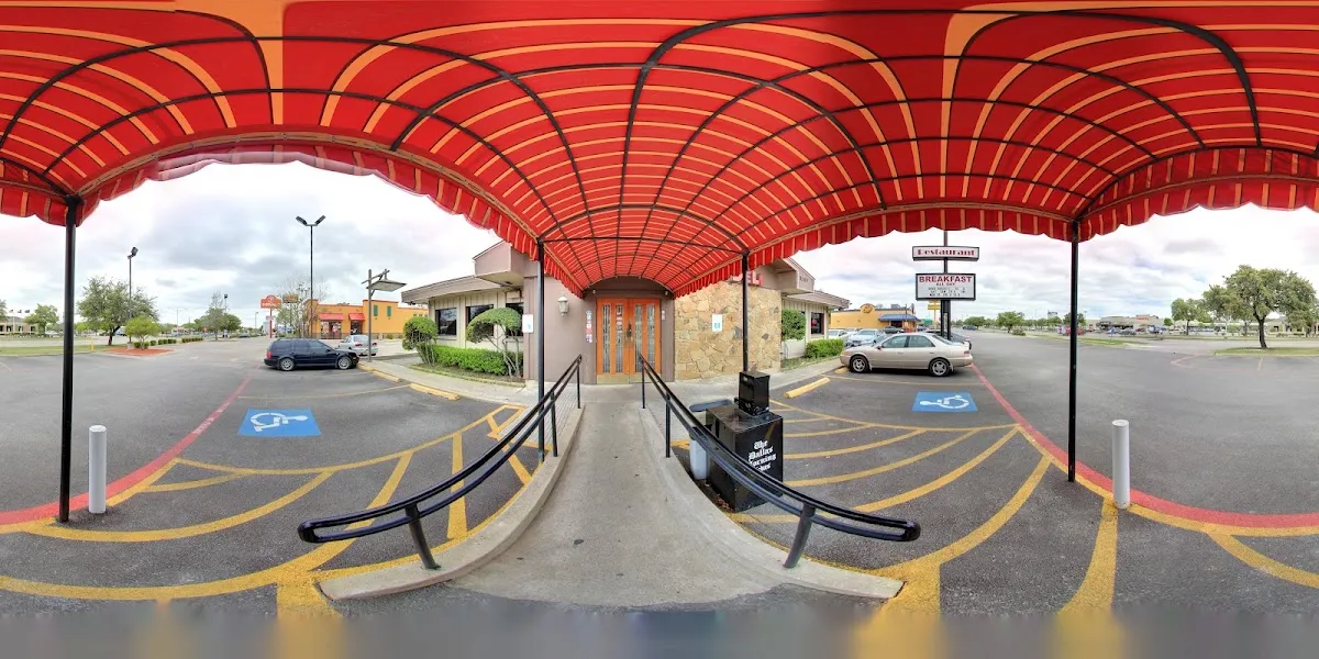 Cindi's NY Deli (Forest Ln) — foto 3