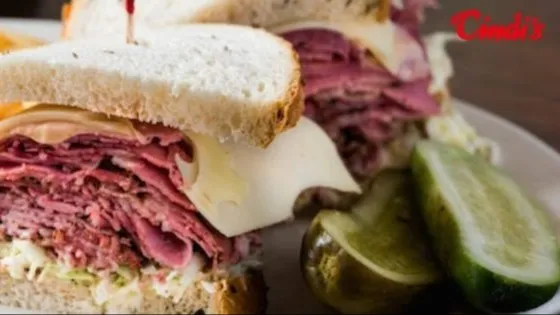Cindi's NY Deli (North Central) — foto 4