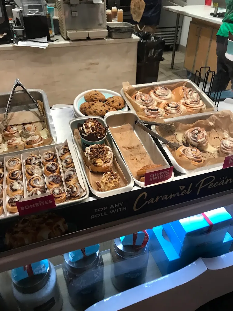 Cinnabon (11401 NW 12th St) — foto 7