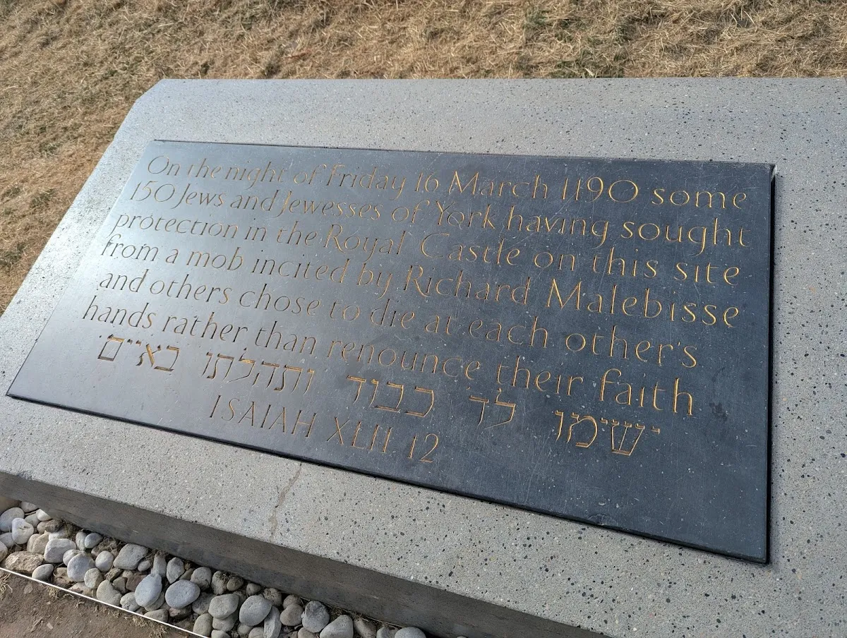 Clifford's Tower Memorial to the Jews of York (1190) — photo 2