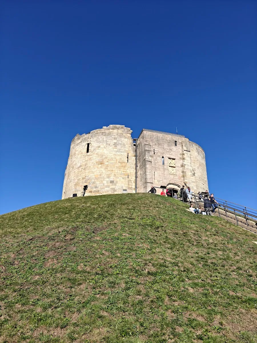 Clifford's Tower Memorial to the Jews of York (1190) — photo 5