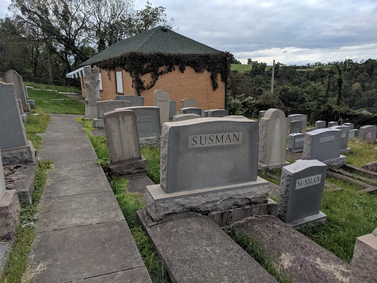 Cneseth Israel Cemetery — foto 4