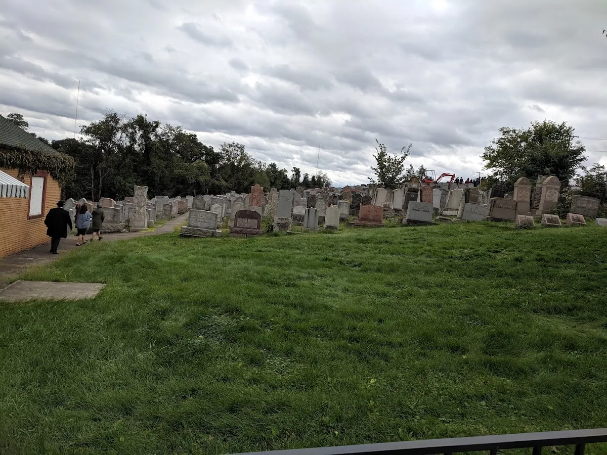 Cneseth Israel Cemetery — foto 5