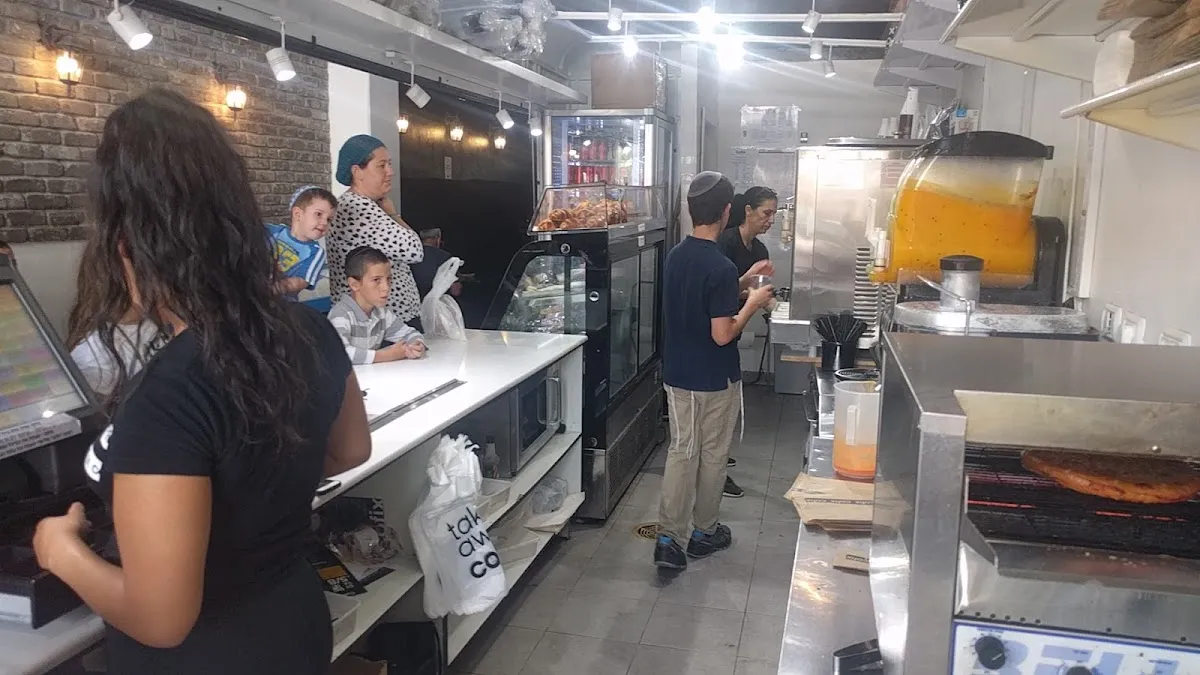 Cofix (Derech Yitzchak Rabin) — photo 8