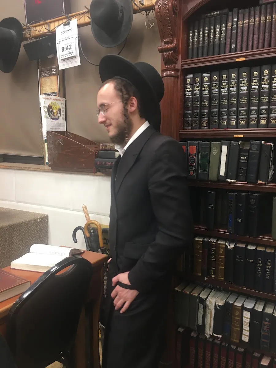 Cong. Shomrei Shabbos Anshei Sfard — foto 7