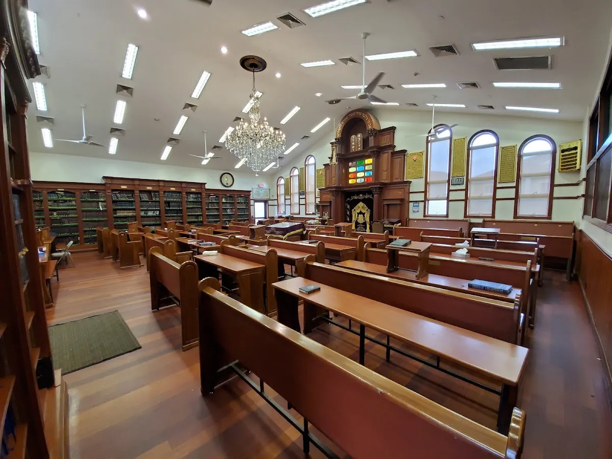 Cong. Viznitz Shul Dr Frank