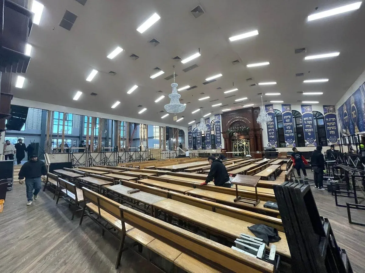 Cong. Yetev Lev Satmar Shul — photo 7