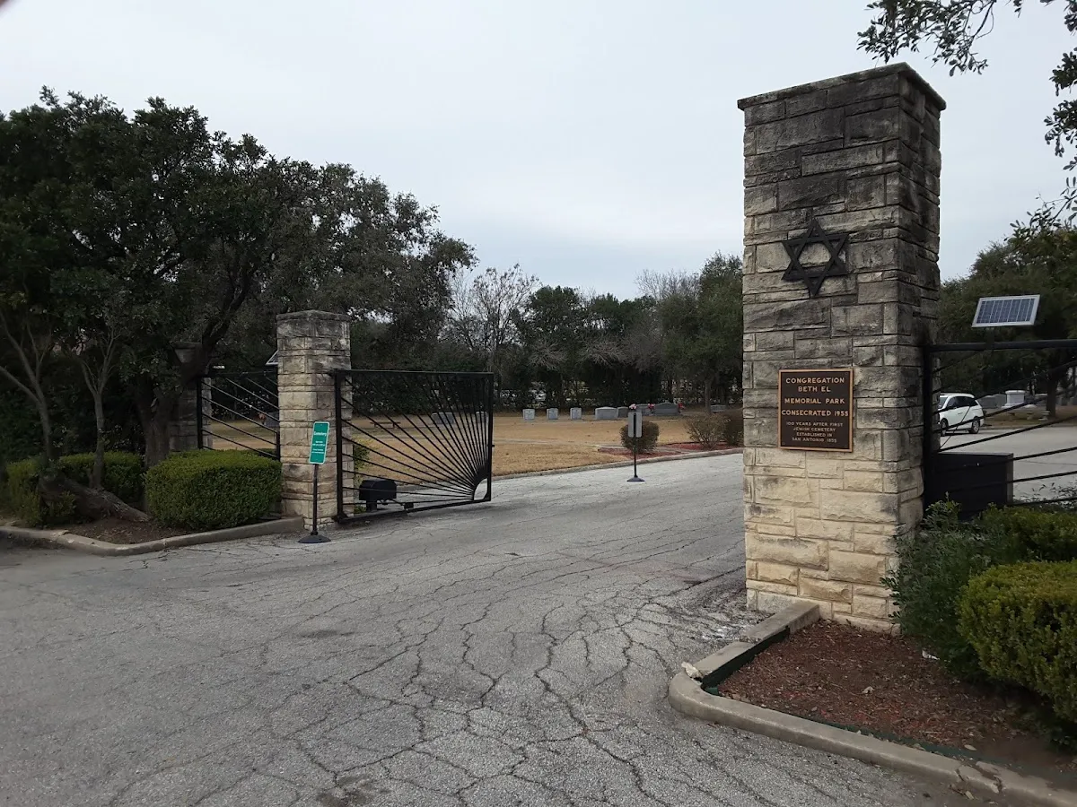Congregation Beth El Memorial Park — foto 6