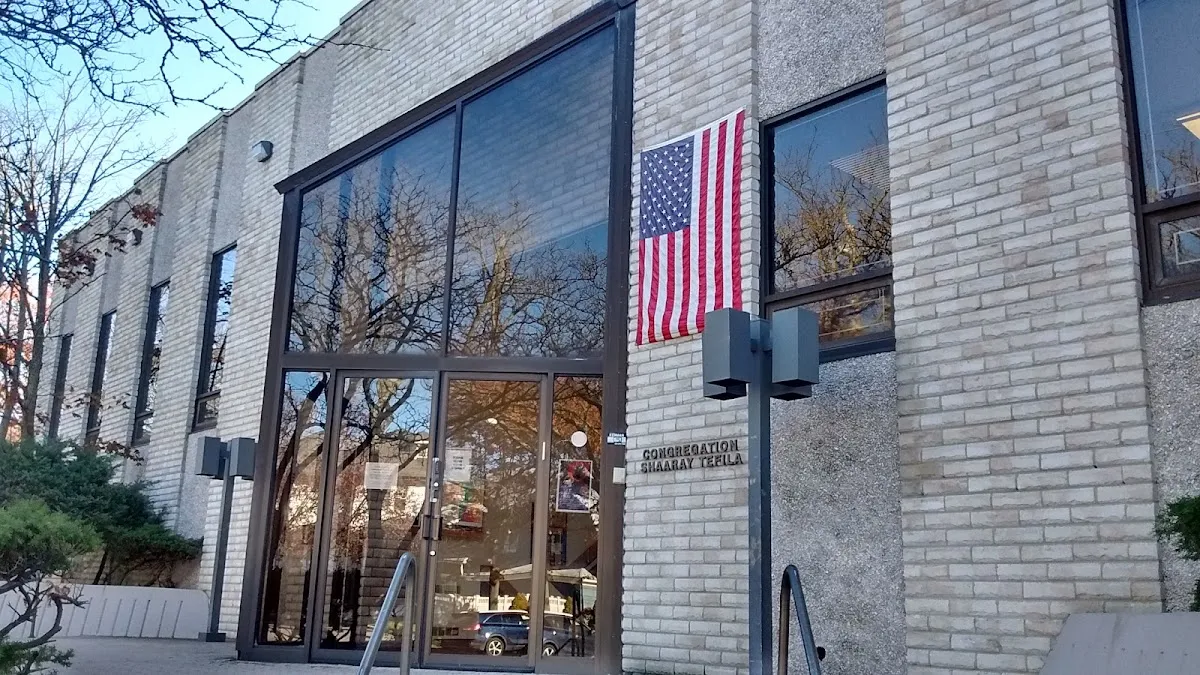 Congregation Shaaray Tefila — foto 3