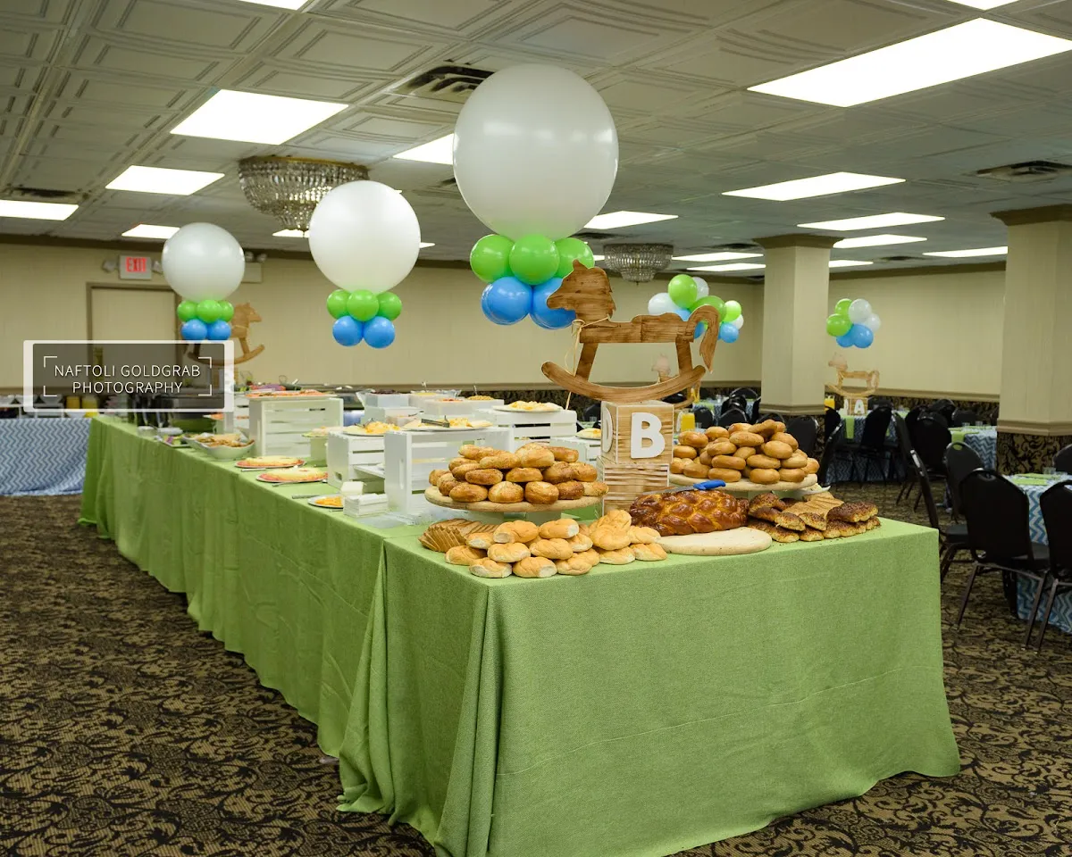 Congregation Shaaray Tefila — foto 8