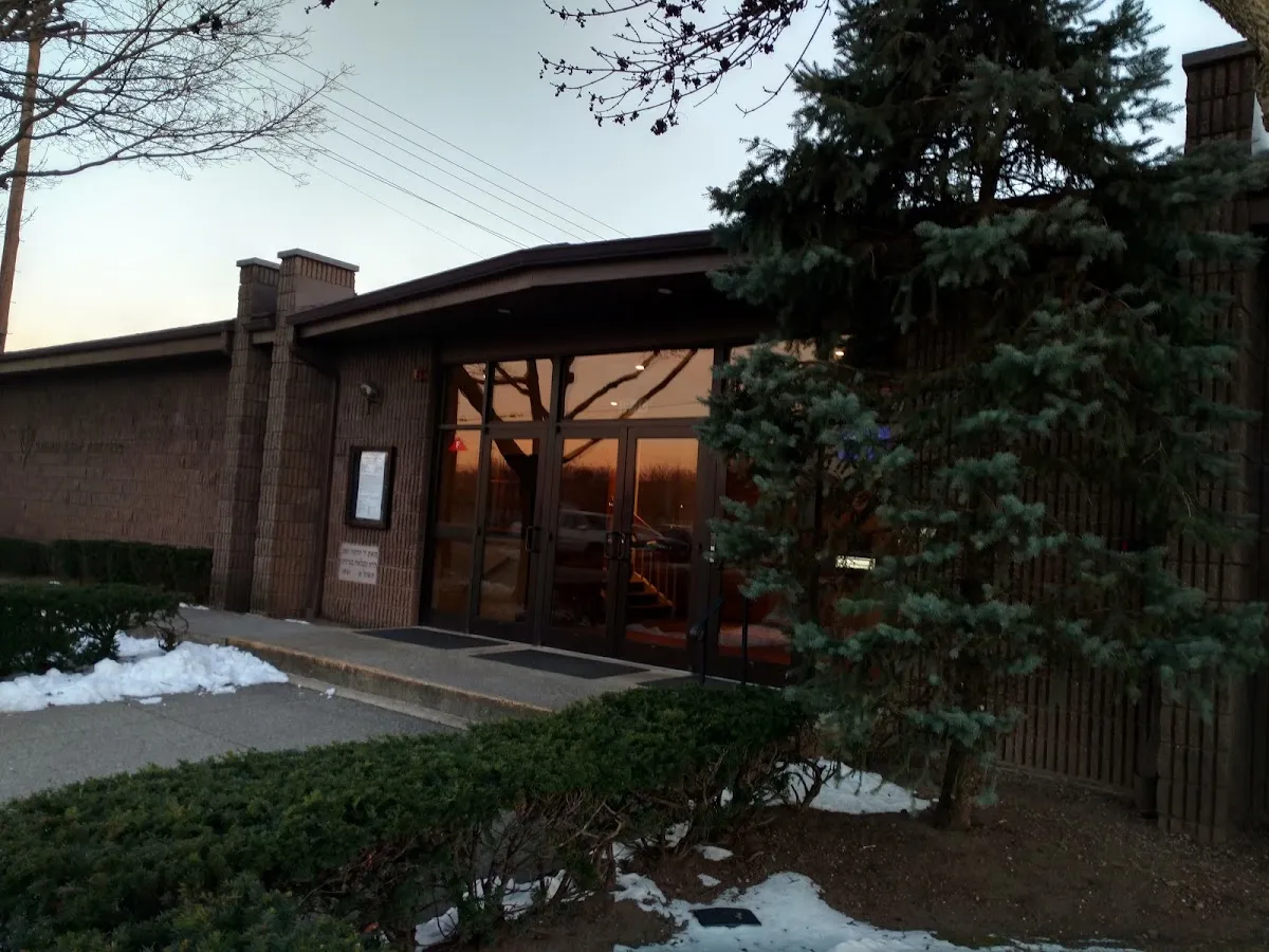 Congregation Shomrei Torah — foto 4