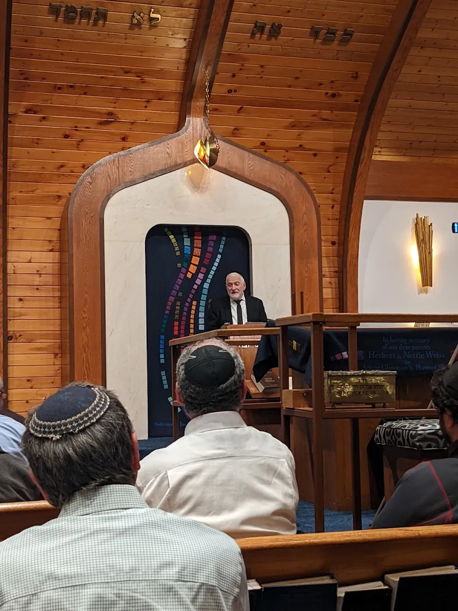 Congregation Shomrei Torah — foto 5