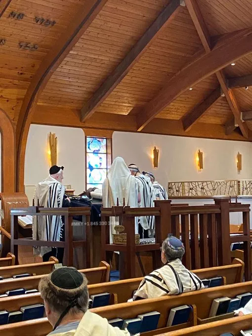 Congregation Shomrei Torah — foto 7
