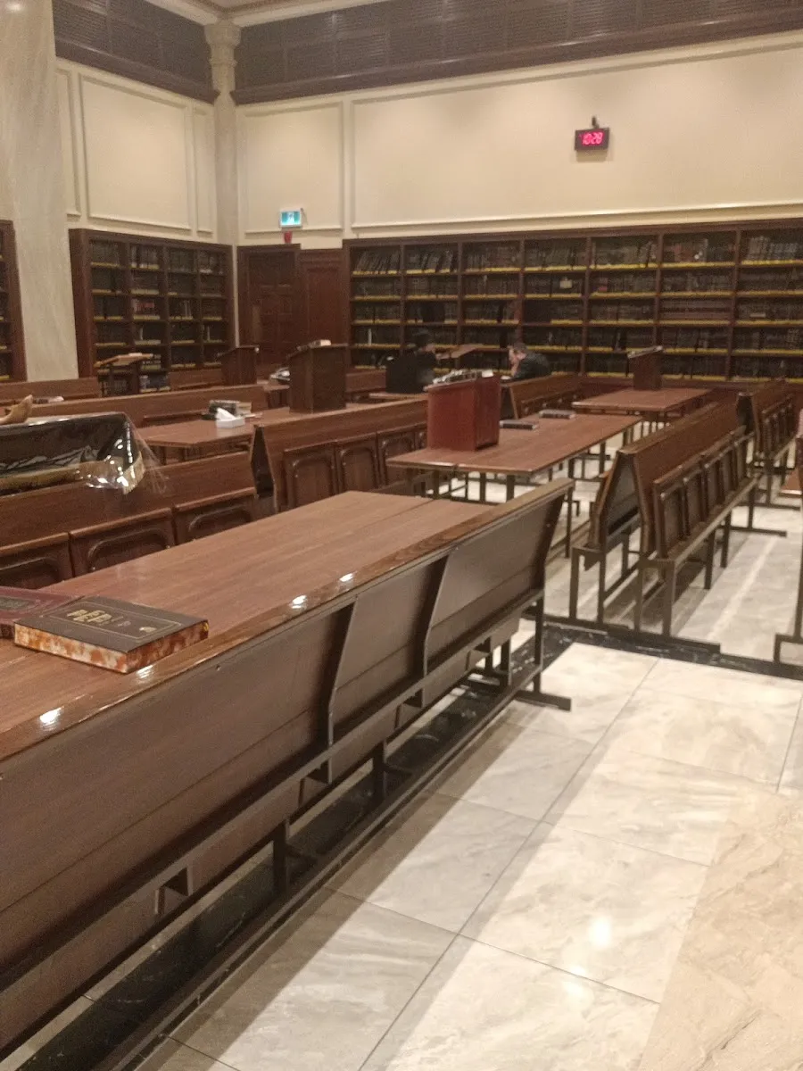 Congregation Toldos Yakov Yosef Of Skver — photo 6