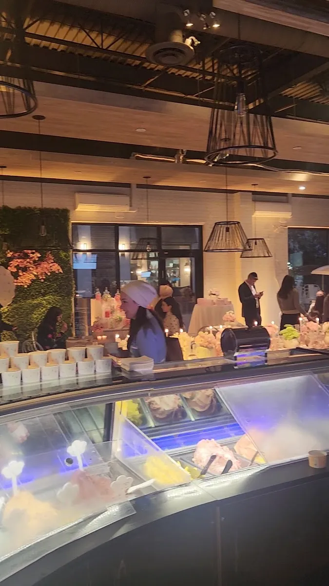 Cream Gelateria and Pasticceria — photo 3