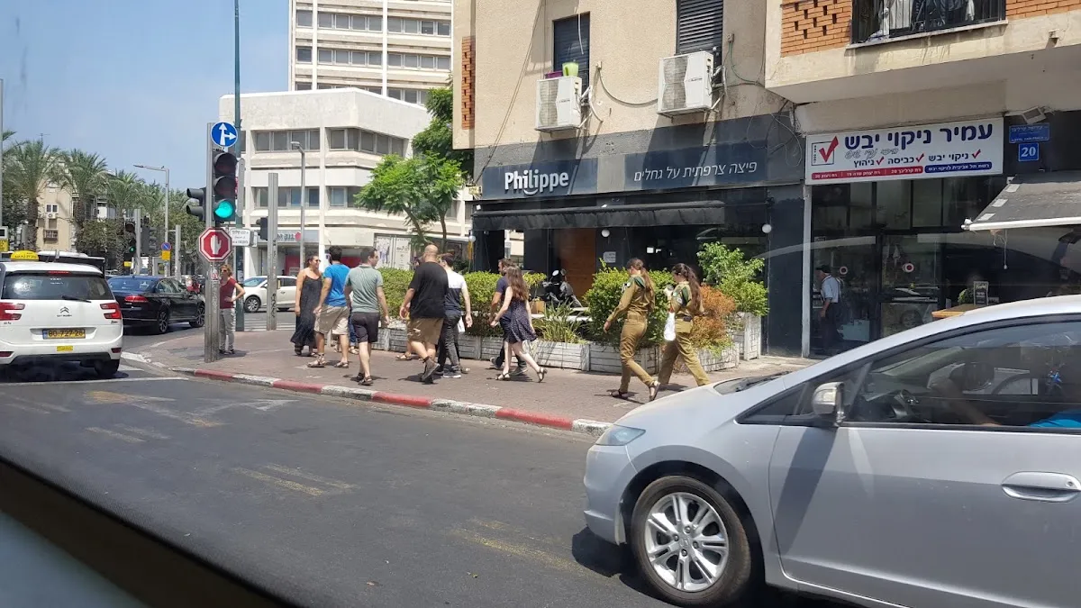 Dabush Shawarma (Carlebach) — photo 3
