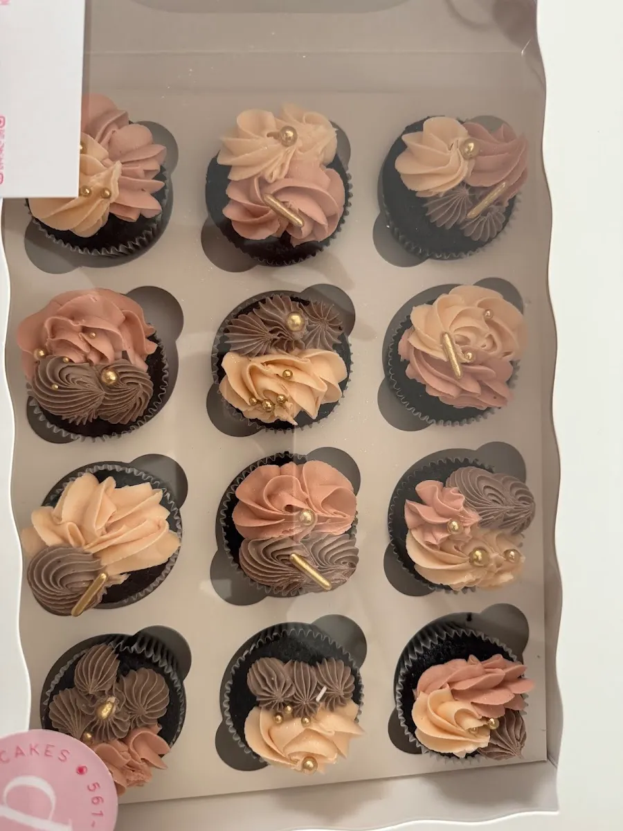 Daisy Bakes Cakes — photo 8