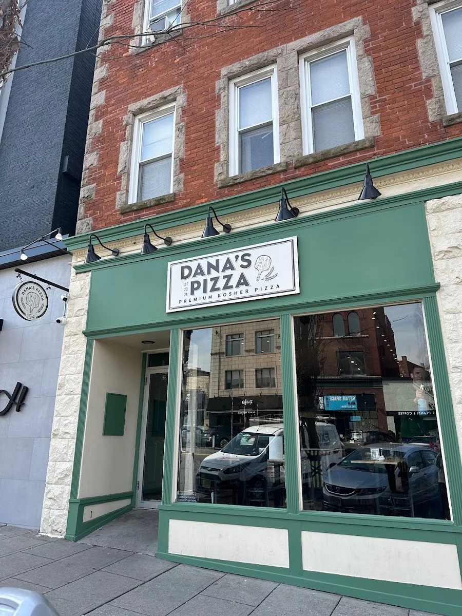 Dana’s Pizza