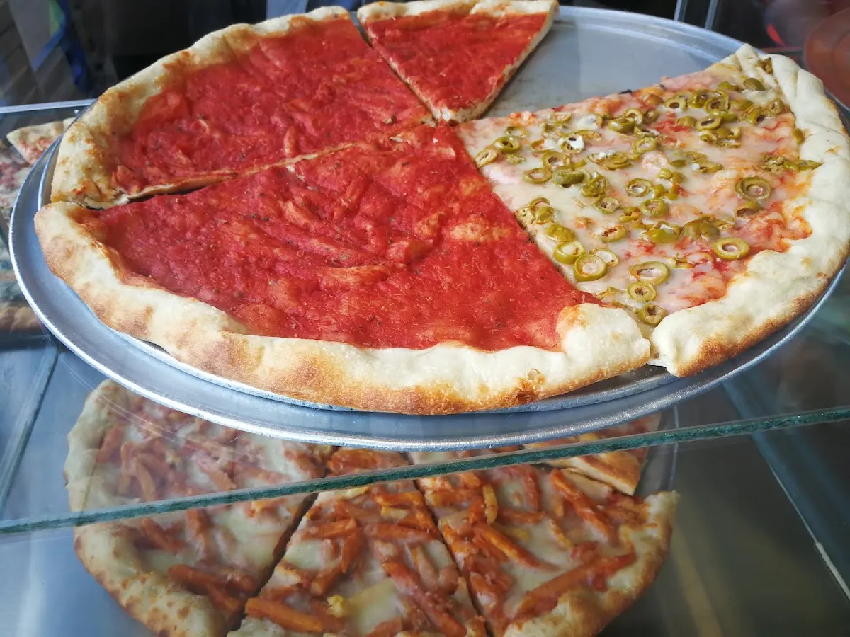David's Famous Pizza — photo 2