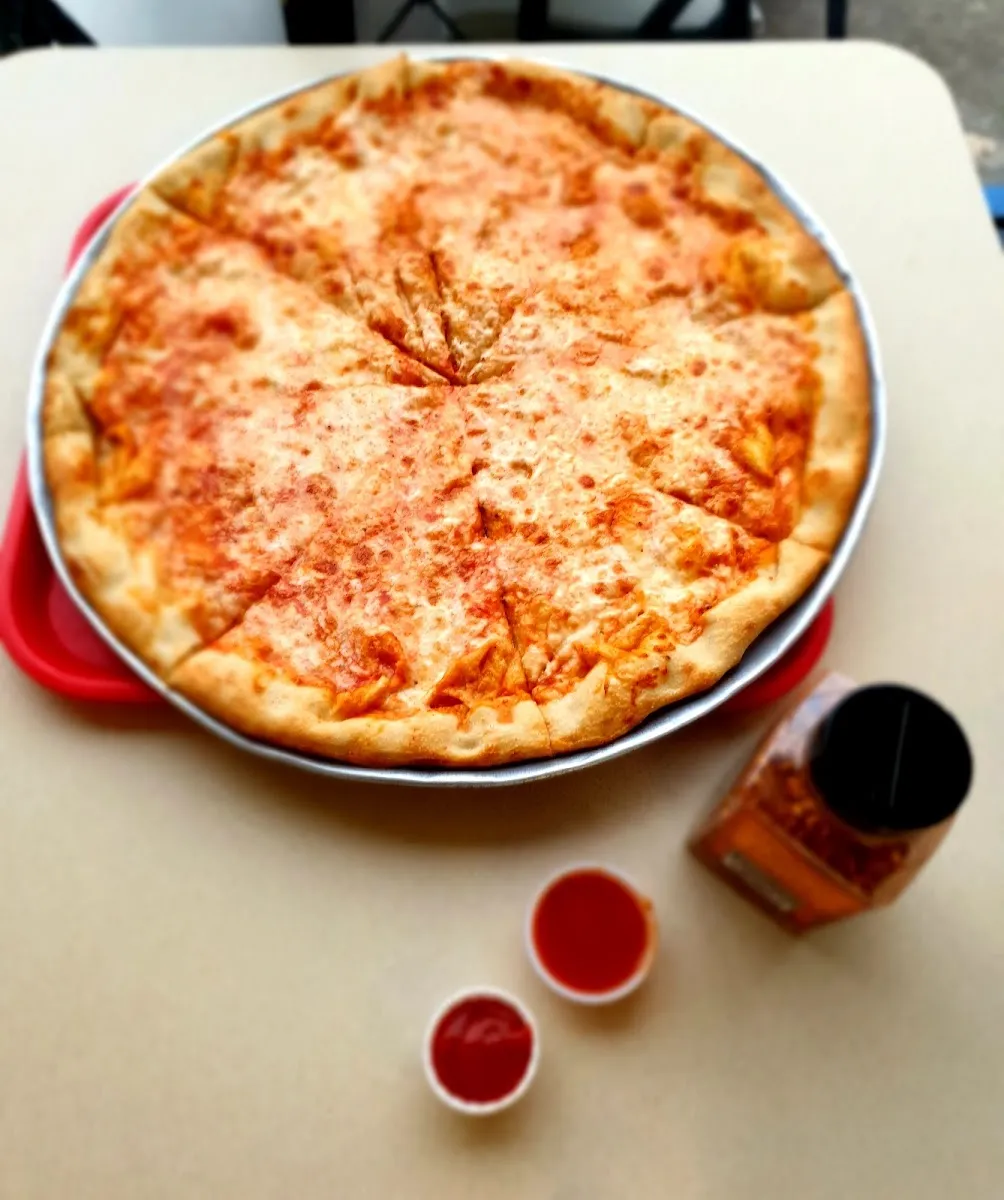 David's Famous Pizza — photo 4