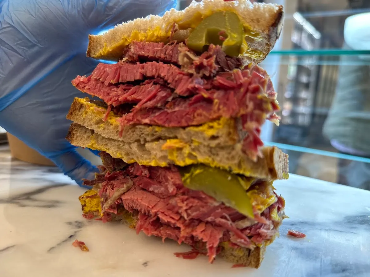 Deli 613 — photo 6