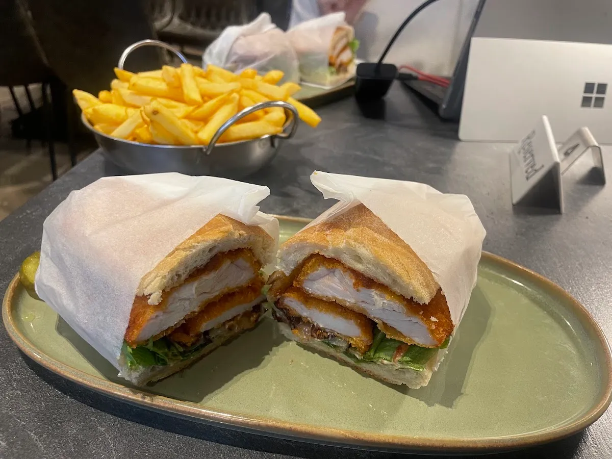 Deli Ninety Eight — photo 10