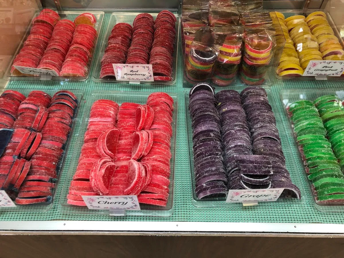 Dinstuhl's Fine Candies (Poplar Ave #3) — foto 8