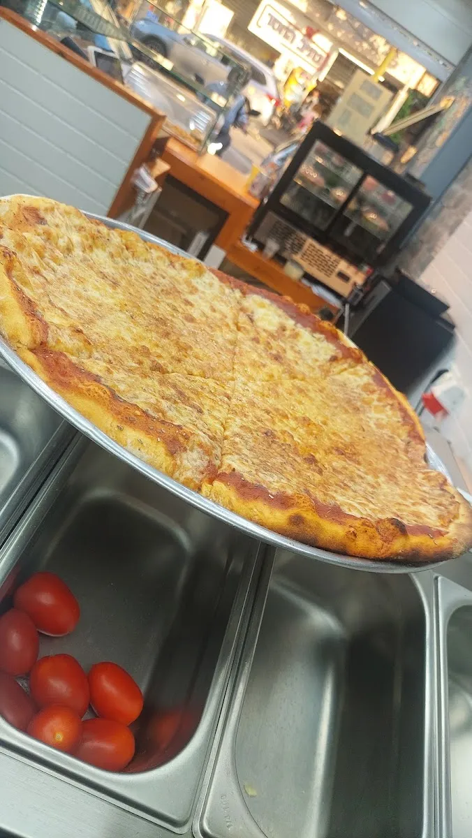 Domino Pizza