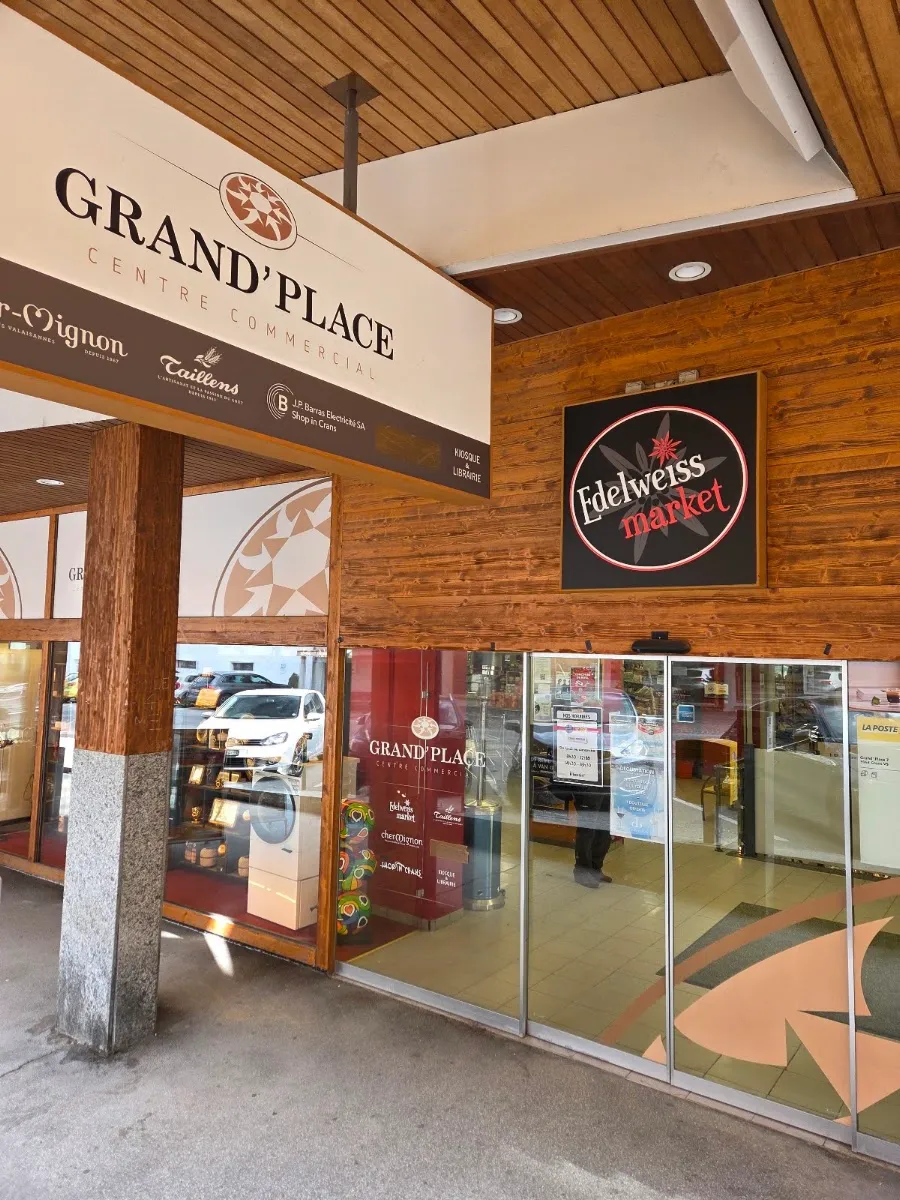 Edelweiss Market Grand-Place — photo 5