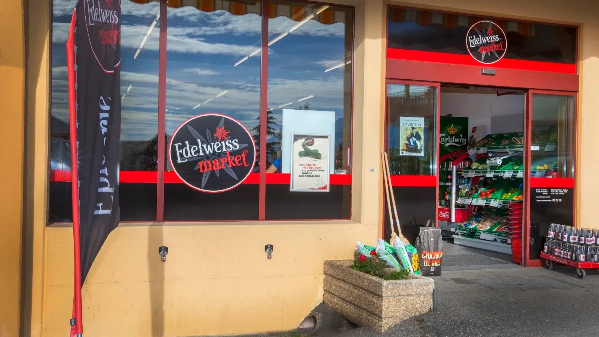 Edelweiss Market Grand-Place — photo 6